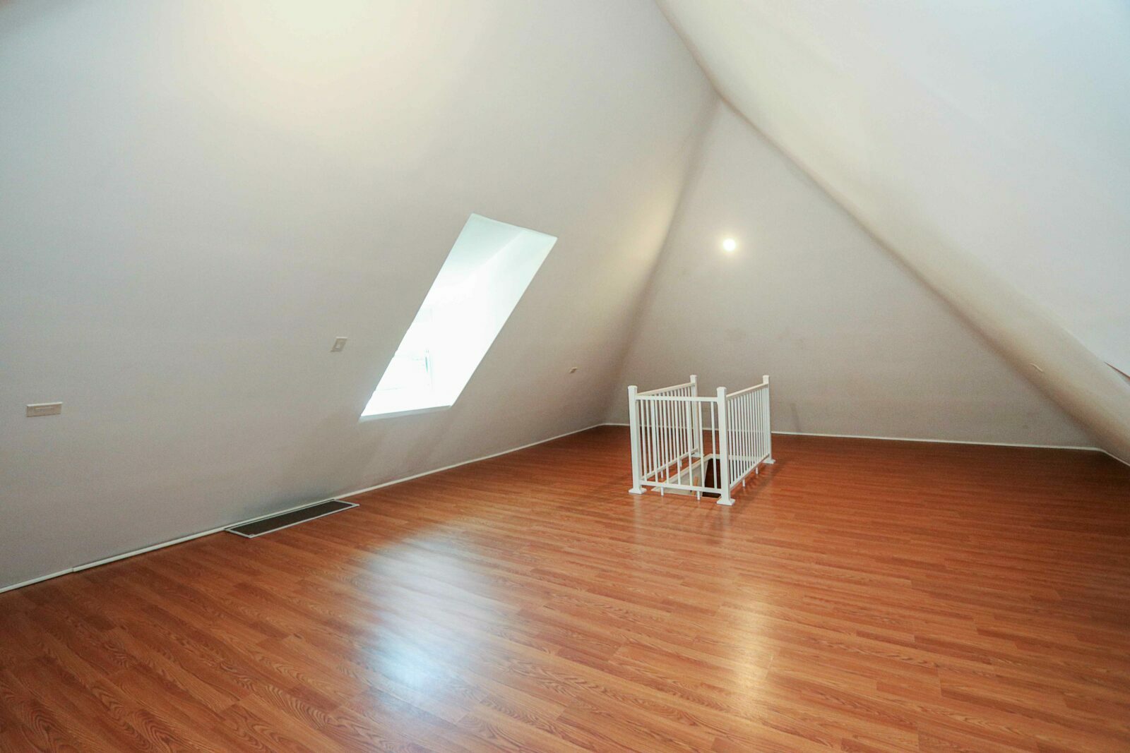 421 N Long Beach Rd, Rockville Centre 31